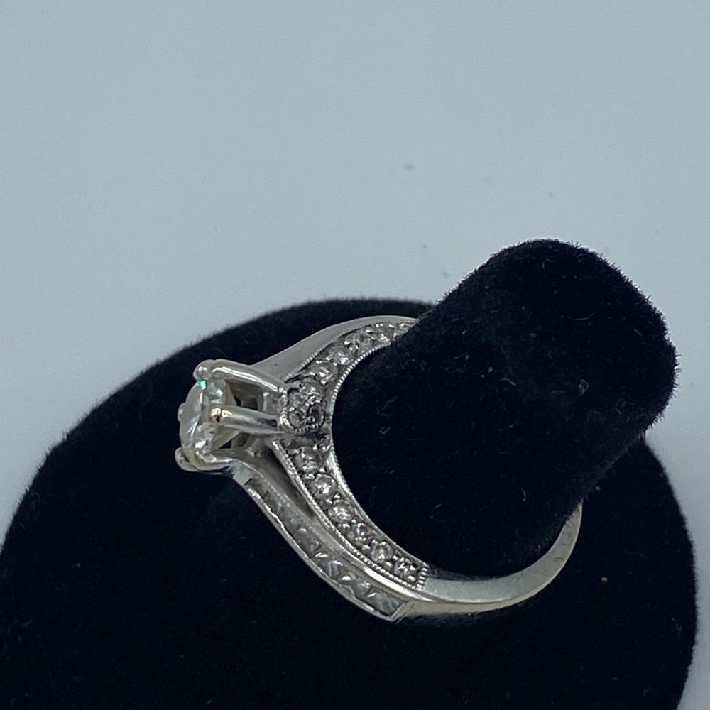 Diamond wedding ring - Picture 7 of 8